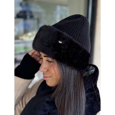 Guess - Beanie - Zwart