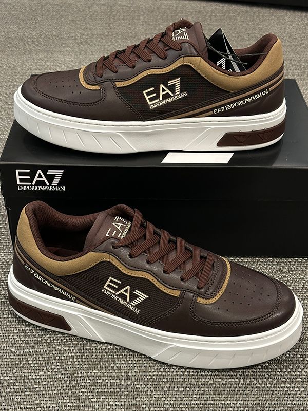 Armani EA7 - Sneakers - Bruin