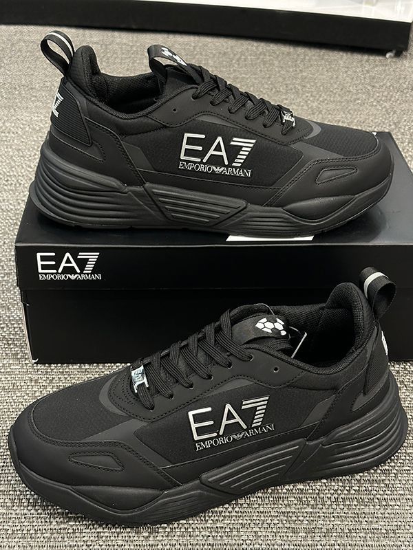 Armani EA7 - Sneakers - Zwart