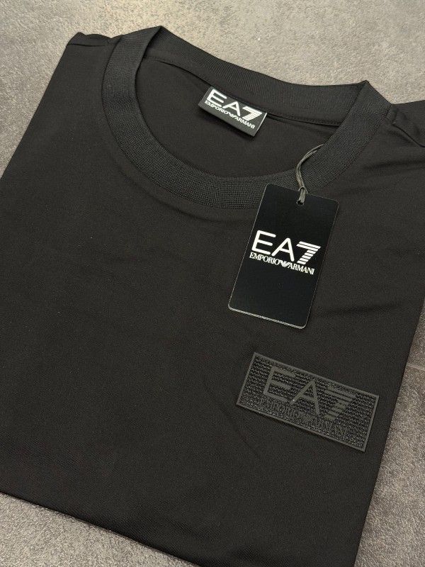 Armani EA7 - T-shirt - Zwart