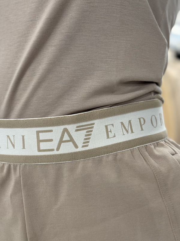 Armani EA7 - Shorts - Beige