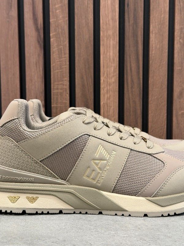 Armani EA7 - Sneakers - Beige