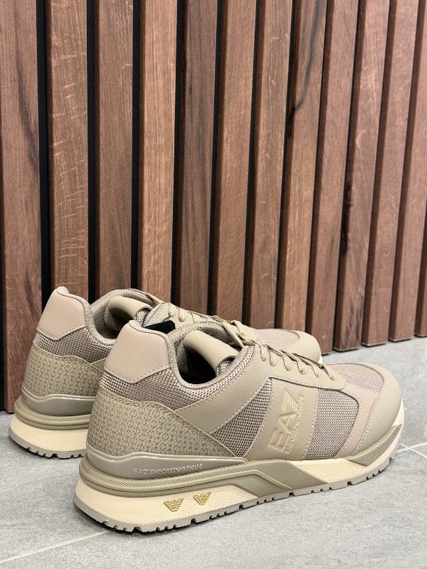Armani EA7 - Sneakers - Beige
