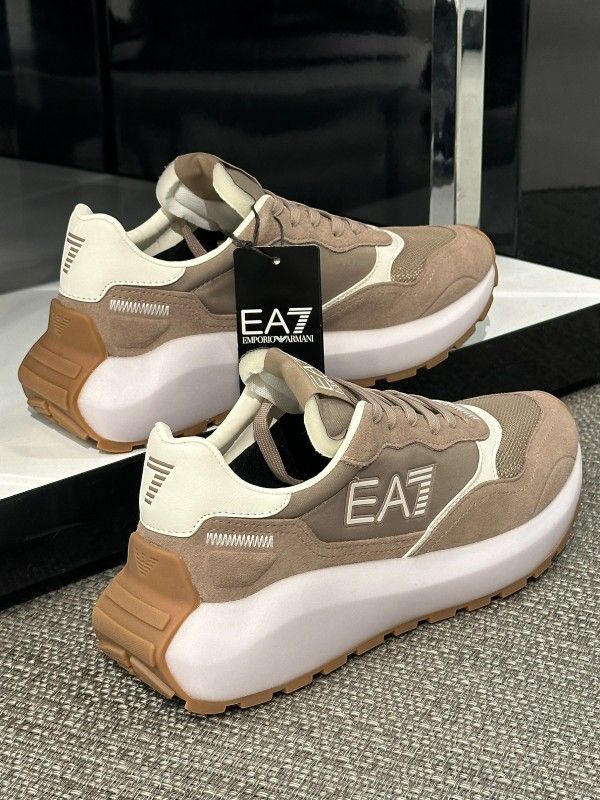 Armani EA7 - Sneakers - Beige