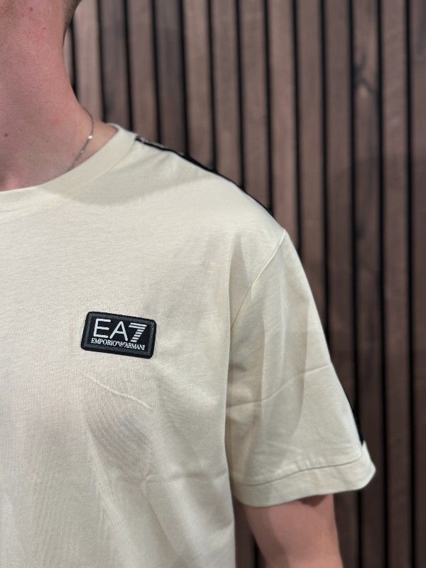 Armani EA7 - T-shirt - Beige