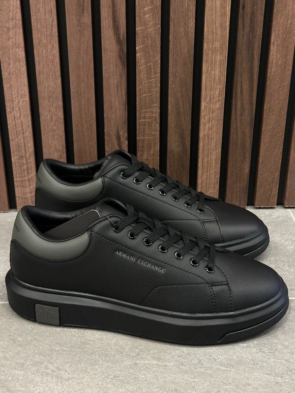 Armani Exchange - Sneakers - Zwart