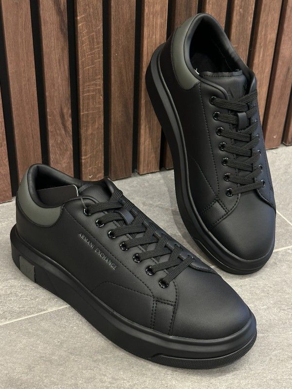 Armani Exchange - Sneakers - Zwart