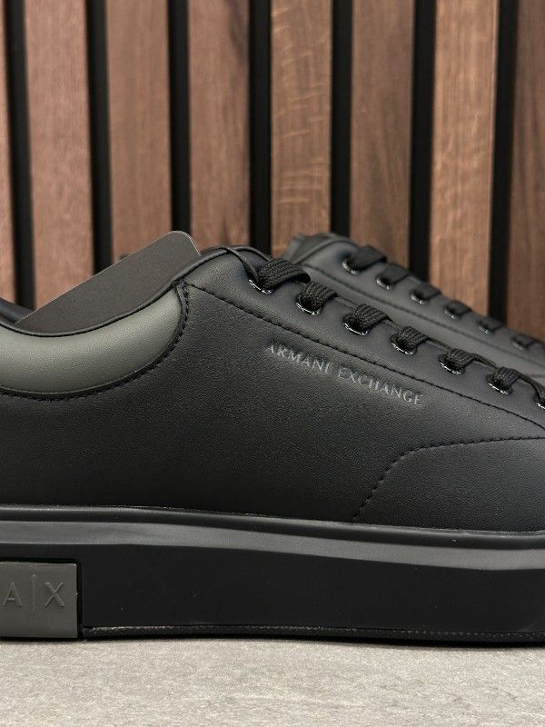 Armani Exchange - Sneakers - Zwart