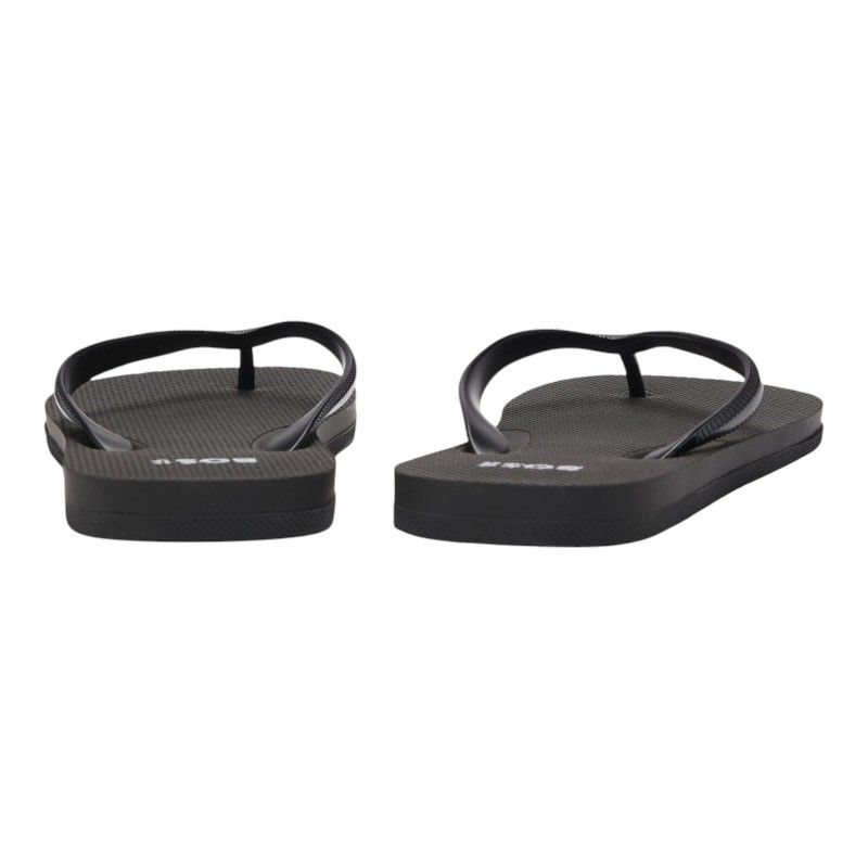 Boss - Tracy_Thng - Zwart