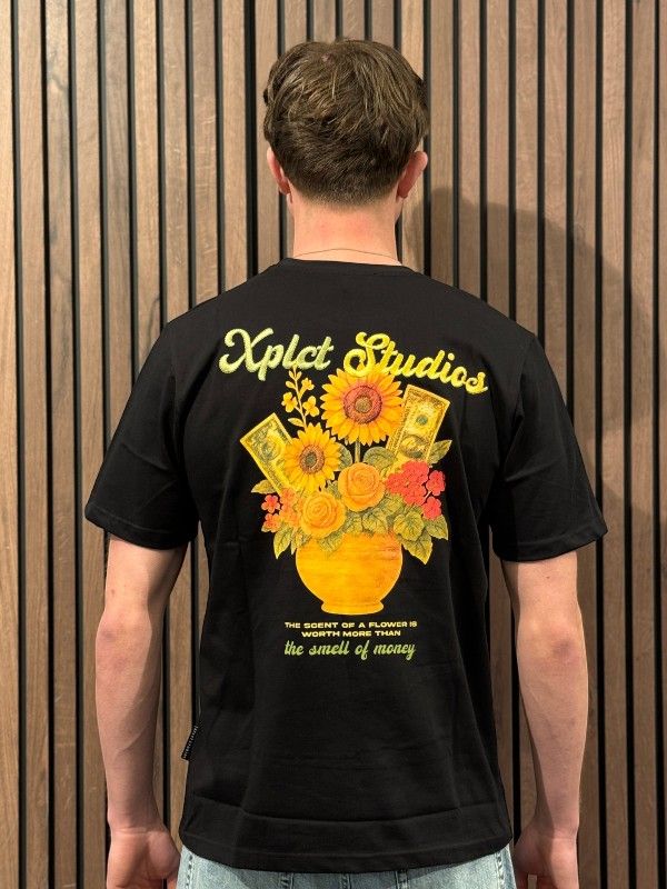 Explicit - Flowers Tee - Zwart