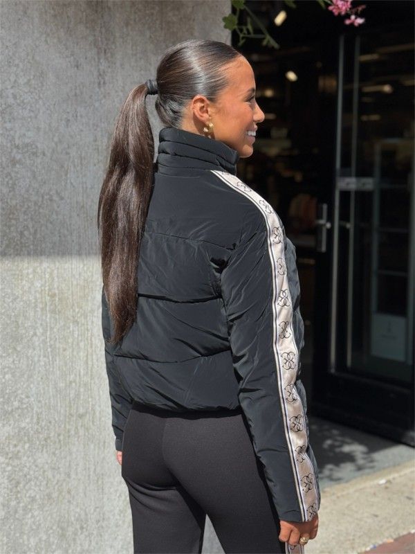 Guess Active - New Jean Puffer Jacket - Zwart