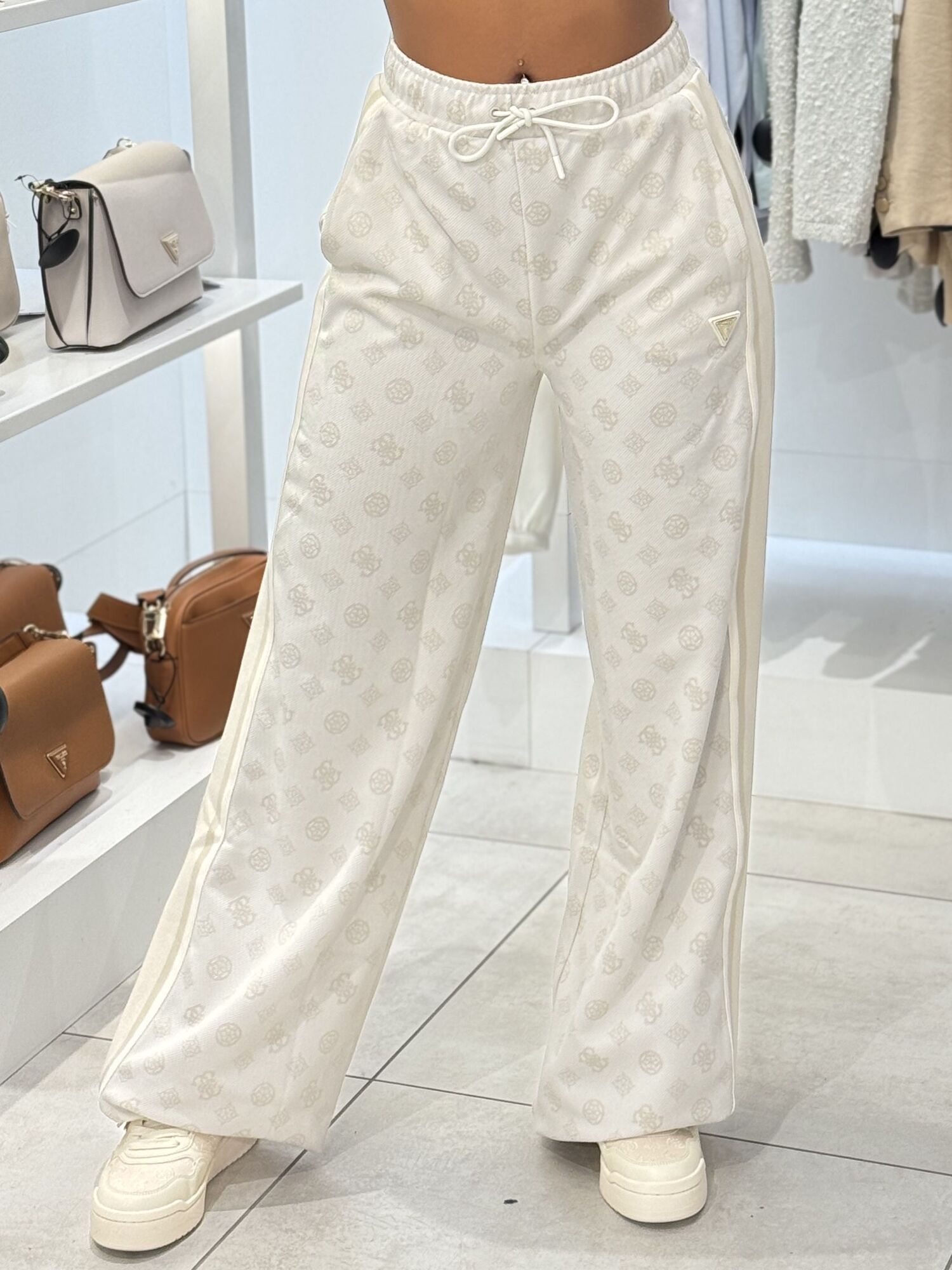 Guess Active - Peony Taped Straight Long Pant - Beige