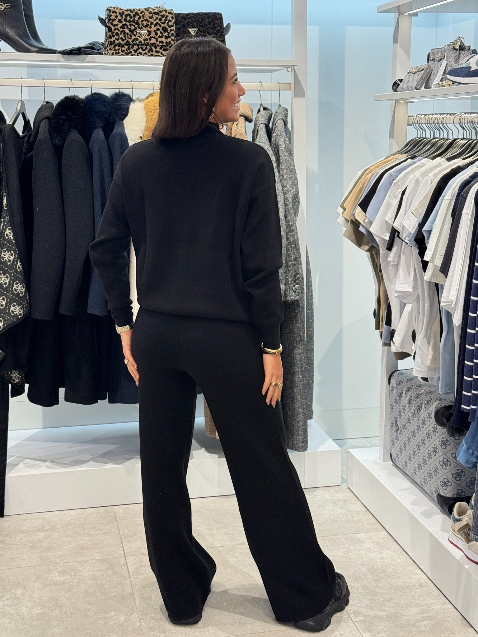 Guess Active - Ursula High Neck Sweatshirt - Zwart