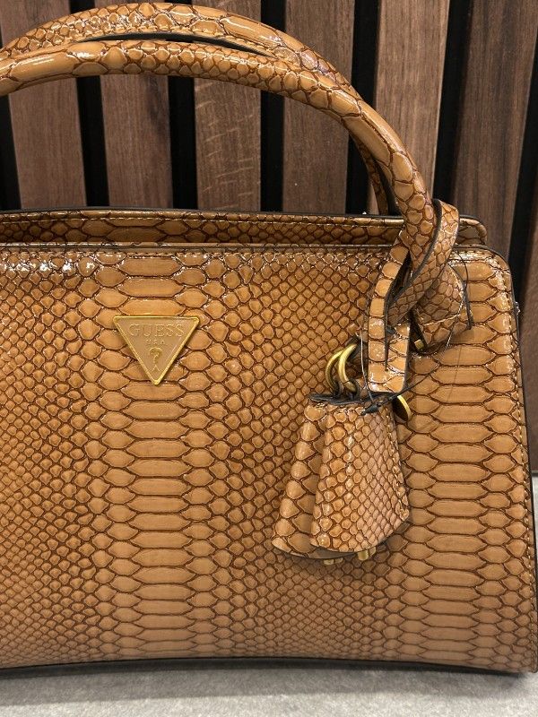 Guess - Annita Girlfriend Satchel - Bruin