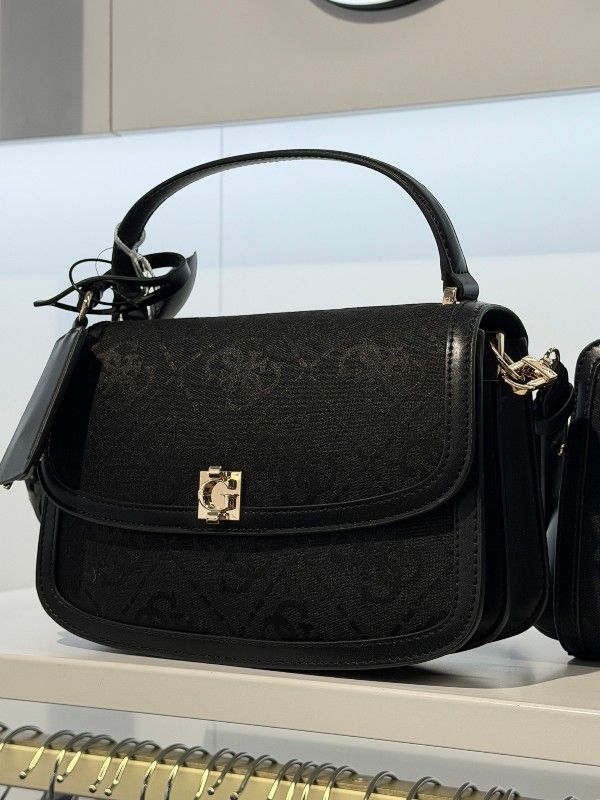 Guess - Audrey Logo Cnvrtbl Xbdy Flap - Zwart
