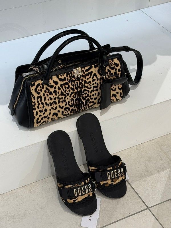 Guess - Audrey Sml Girlfriend Satchel - Bruin