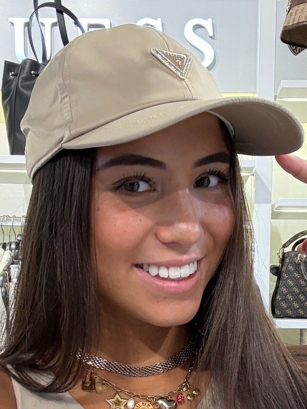 Guess - Baseball Cap - Beige
