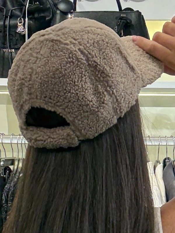 Guess - Baseball Cap - Beige
