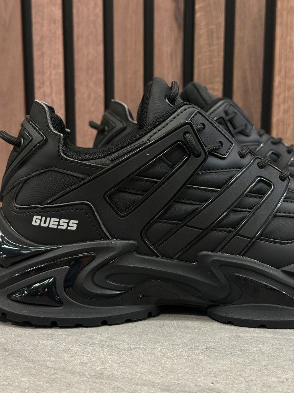 Guess - Belluno Low - Zwart