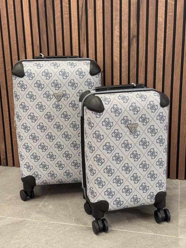 Guess - Berta 22 In 8-Wheeler - Blauw