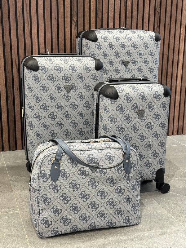 Guess - Berta 28 In 8-Wheeler - Blauw