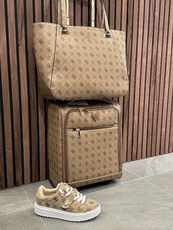 Guess - Calebra Travel Tote - Beige