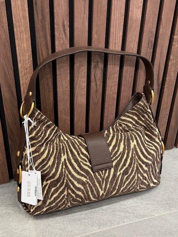 Guess - Camden Shoulder Bag - Bruin