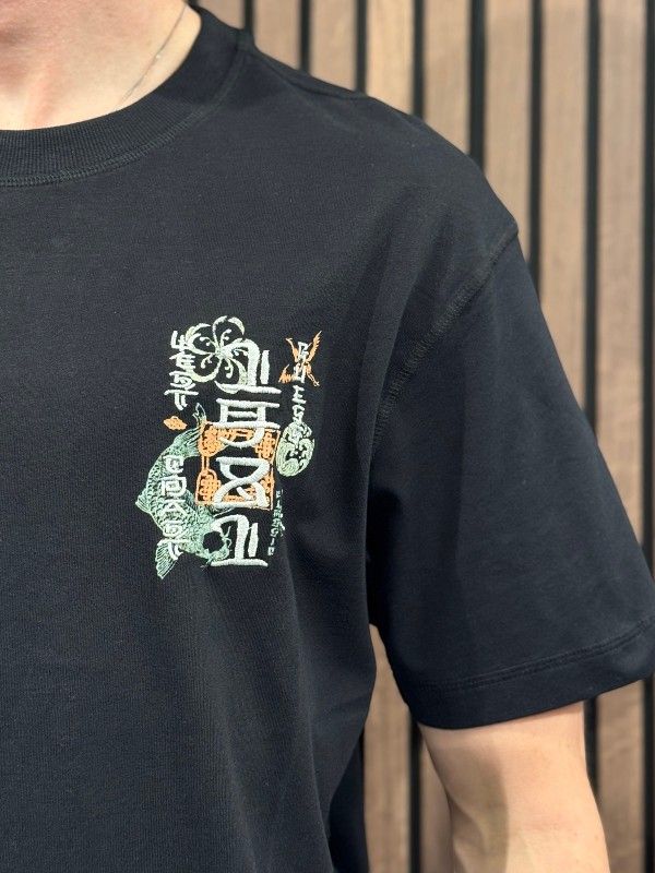 Guess - Cn Ss Japan Signs Oversize Tee - Zwart