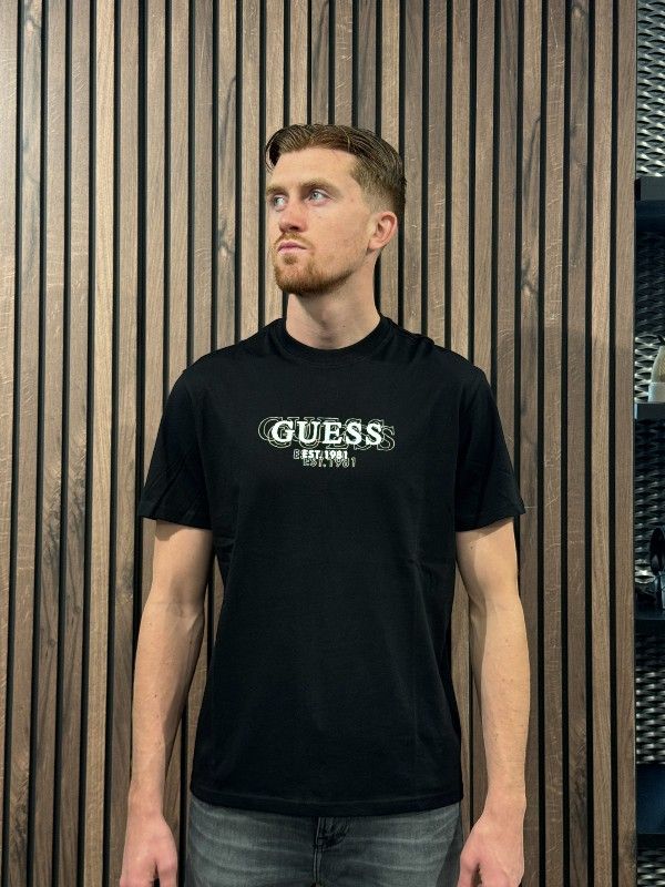 Guess - Cn Ss Small Logo Tee - Zwart