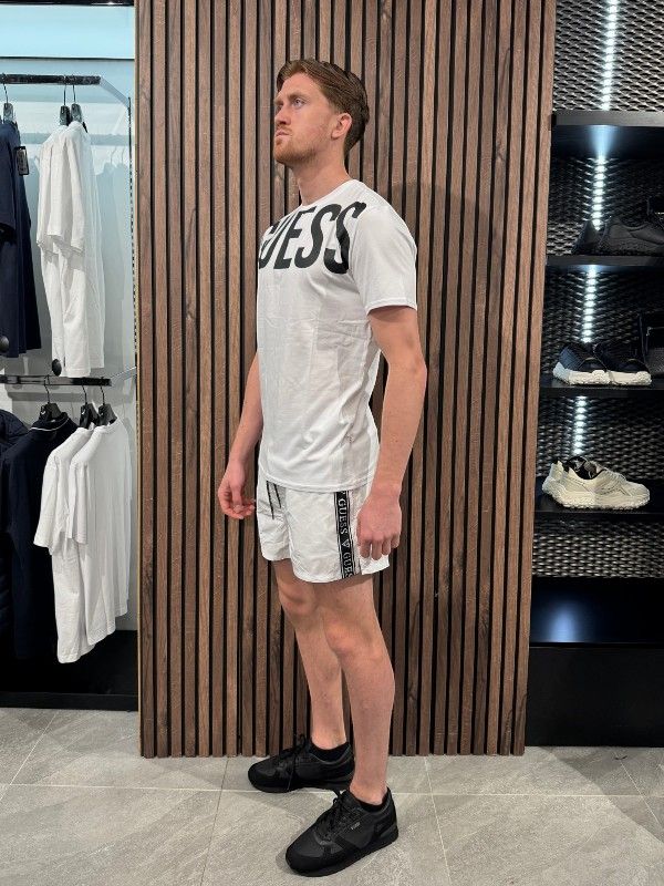 Guess - Cn Ss Ultra Logo T-shirt - Wit