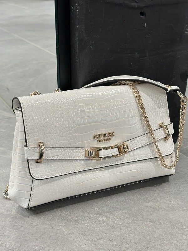 Guess - Silvye Convertible Xbody Flap - Wit