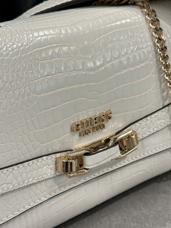 Guess - Silvye Convertible Xbody Flap - Wit
