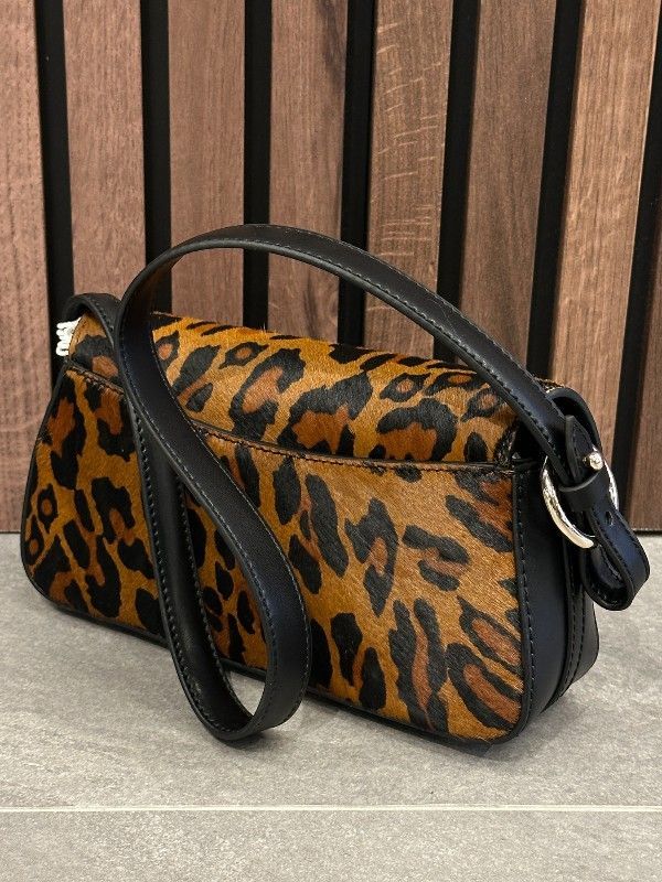 Guess - Domitilla Shoulder Bag - Bruin