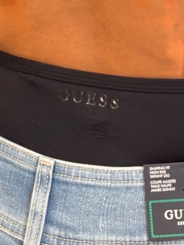 Guess - Eveline Heart Padded Bodysuit - Zwart