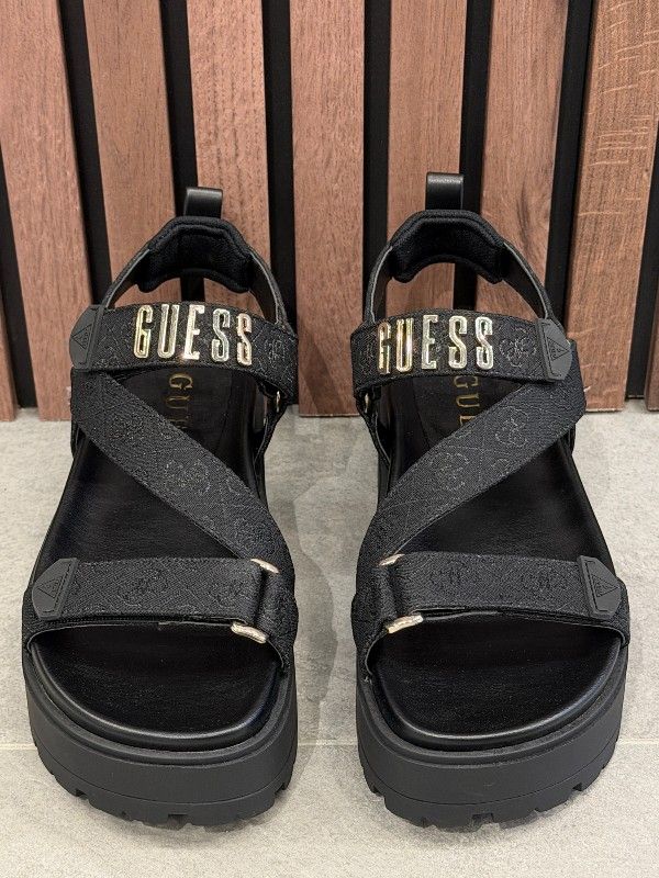 Guess - Fetta - Zwart