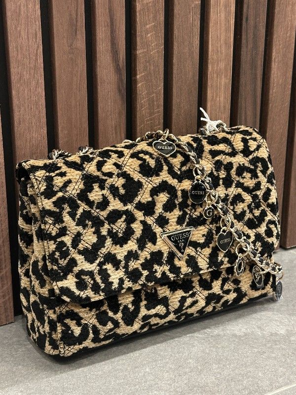 Guess - Giully II 2 Comp Cnvrtble Flap - Bruin