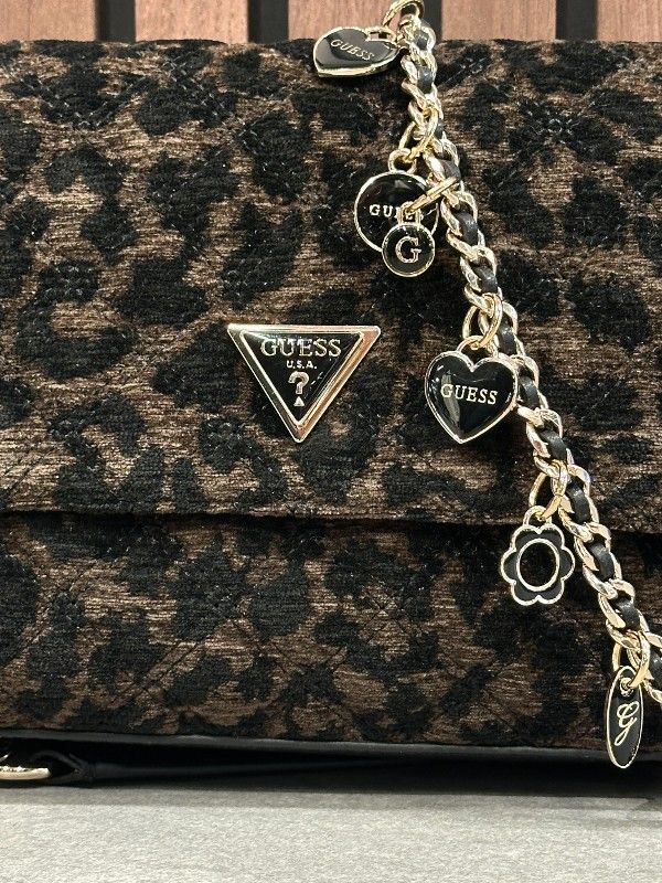 Guess - Giully II 2 Comp Cnvrtble Flap - Zwart