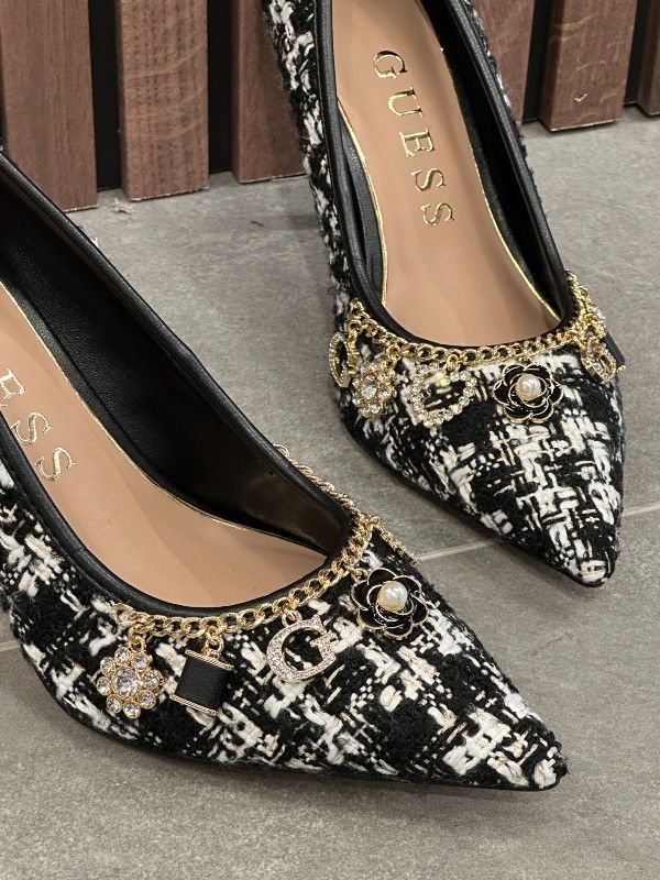 Guess - Naseenly - Zwart