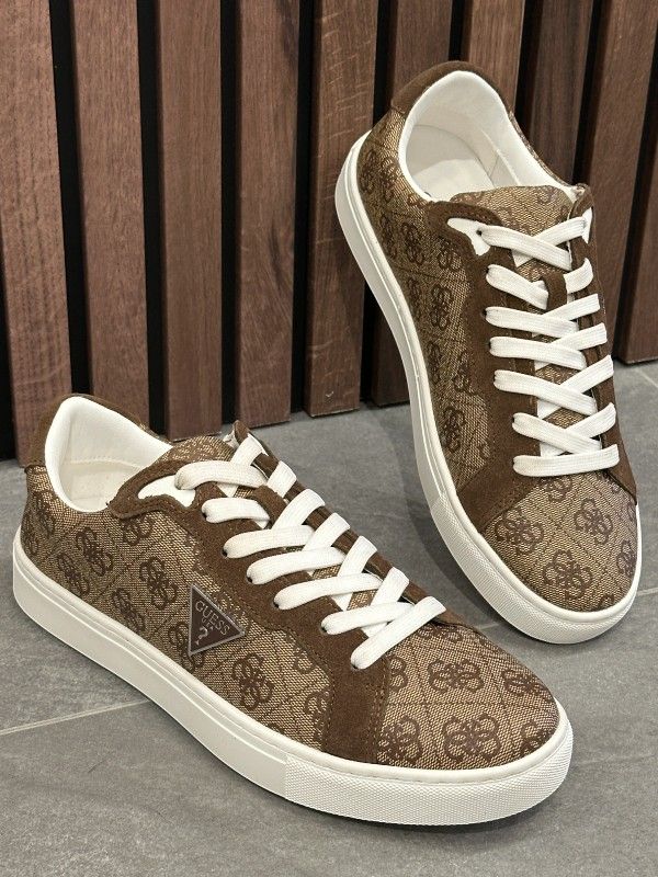 Guess - Tobi3 - Bruin
