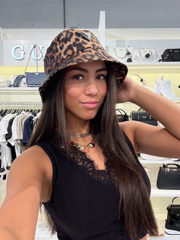 Guess - Rain Hat - Bruin