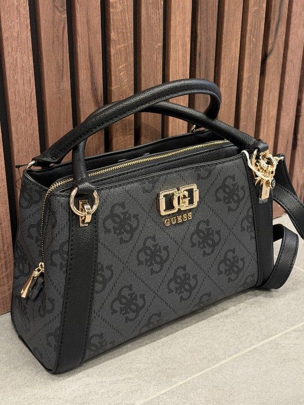Guess - Karnilla Logo Gfriend Satchel - Zwart