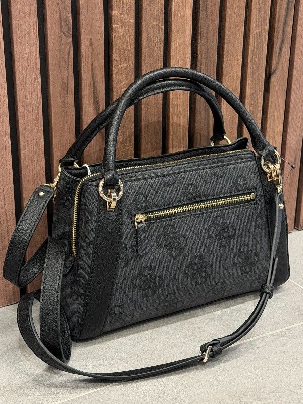Guess - Karnilla Logo Gfriend Satchel - Zwart