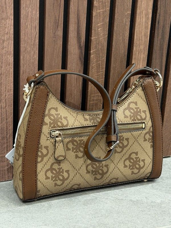 Guess - Karnilla Logo Shoulder Bag - Bruin