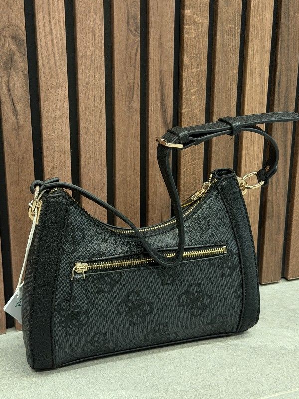 Guess - Karnilla Logo Shoulder Bag - Zwart