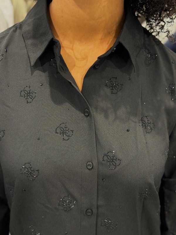 Guess - Ls Flore Logo Hotfix Shirt - Zwart