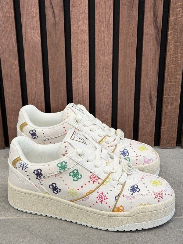 Guess - Madley - Wit