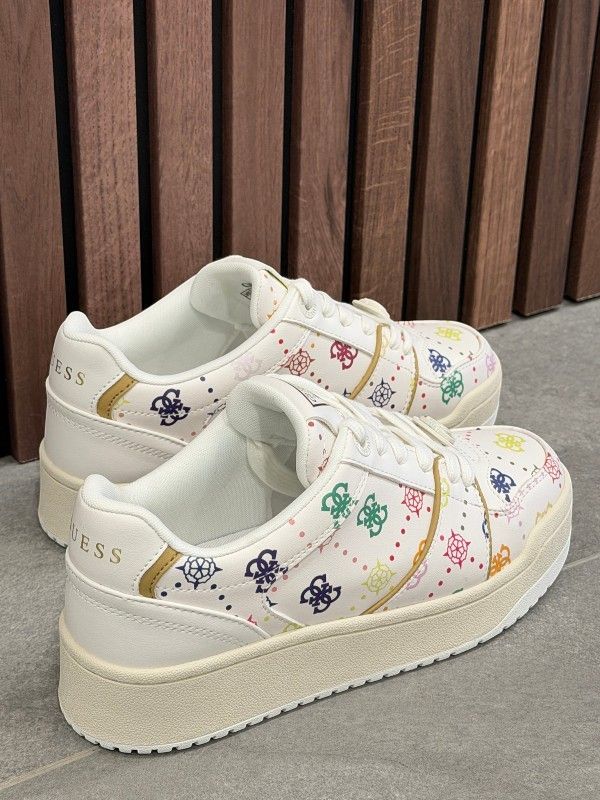 Guess - Madley - Wit