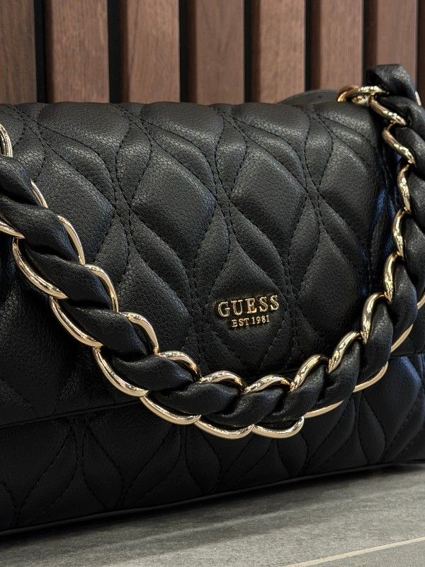 Guess - Maxine Flap Crossbody - Zwart