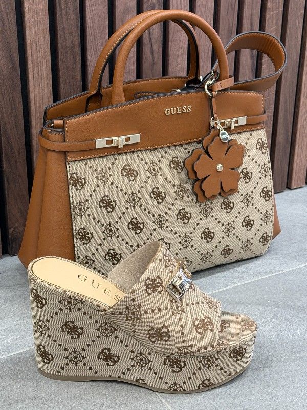 Guess - Melinda Logo Tri Comb Satchel - Beige