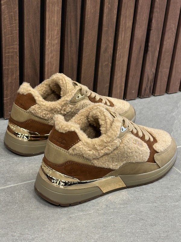 Guess - Moxea17 - Bruin